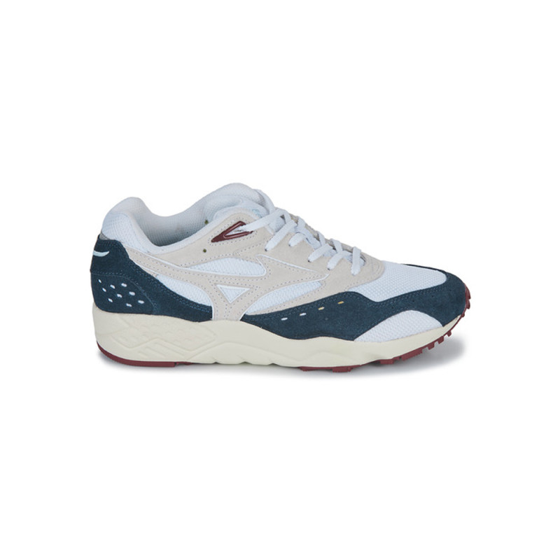 Baskets MIZUNO CONTENDER beige pour hommes disponibles chez DM'Sports