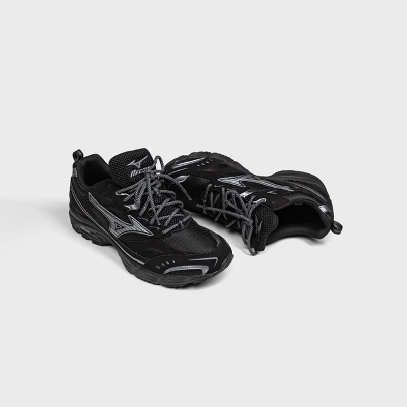 Baskets Mizuno MXR Noires Chez DM'Sports à Lyon